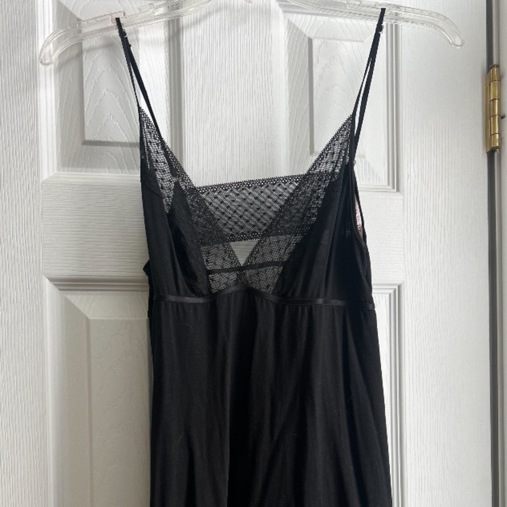 Victoria's Secret Slip, M